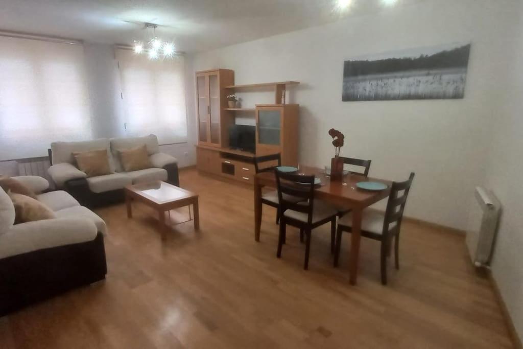 Apartment Con 3 Y Plaza De Garaje *